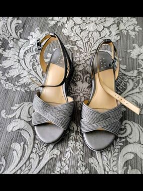 Alex Marie Women's Gray Silver Crisscross Slingback Sandals